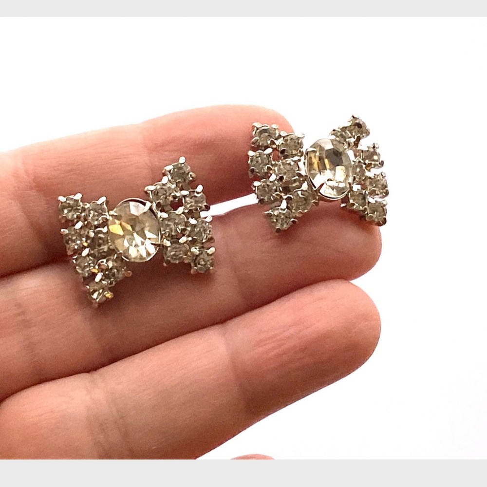 Vintage Rhinestone Bow Earrings Silvertone Screwback
